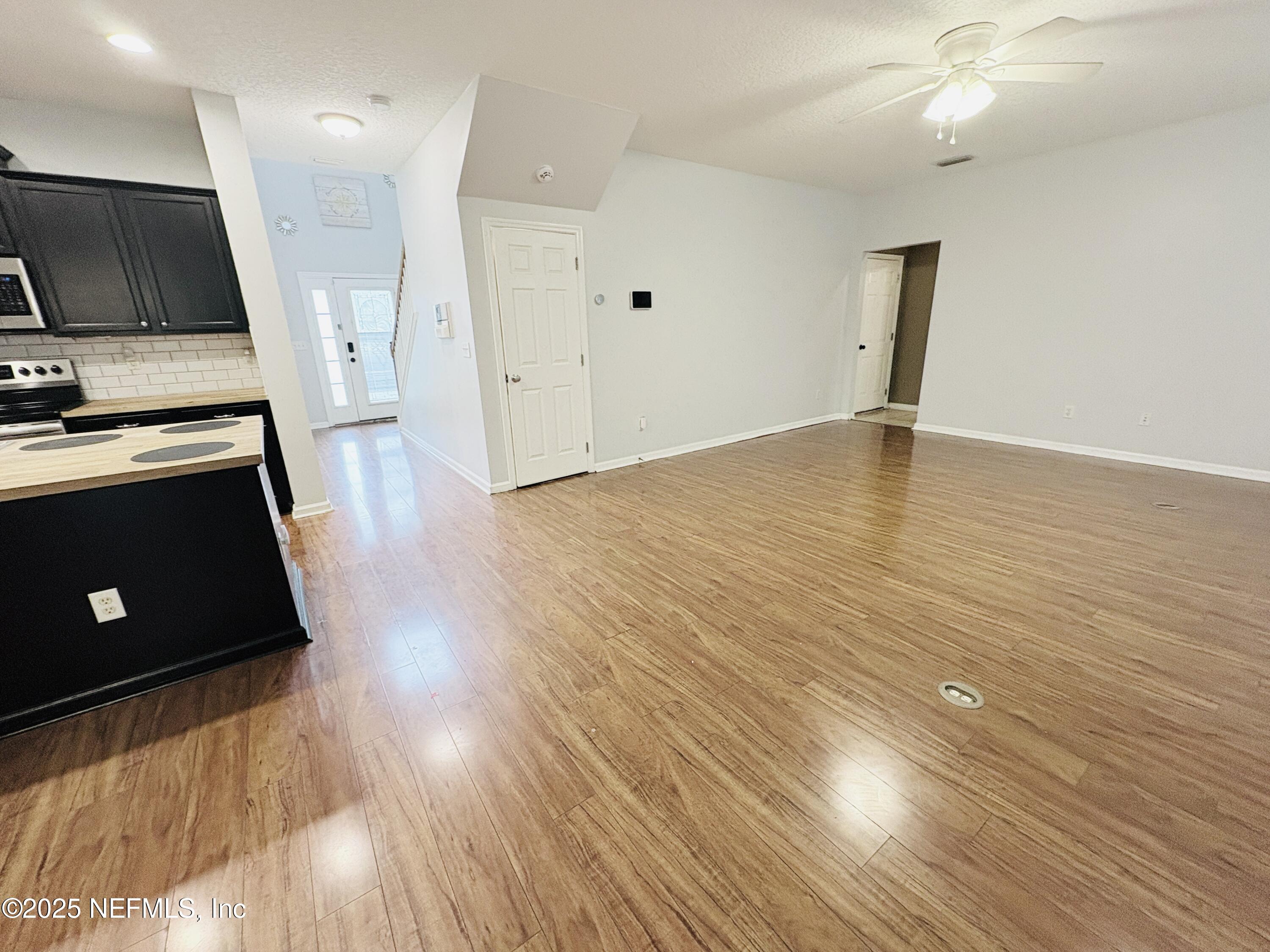 5950 Round Table Road Jacksonville, FL 32254 - Photo 6 of 19 IMG_6412