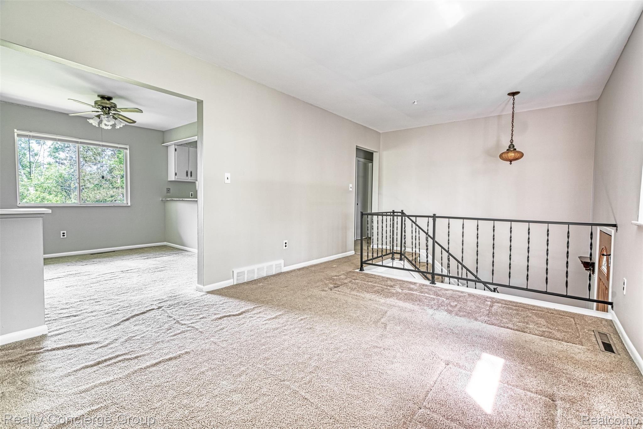 6505 Byron Road Howell, MI 48855 - Photo 4 of 20 Huge open & airy living room