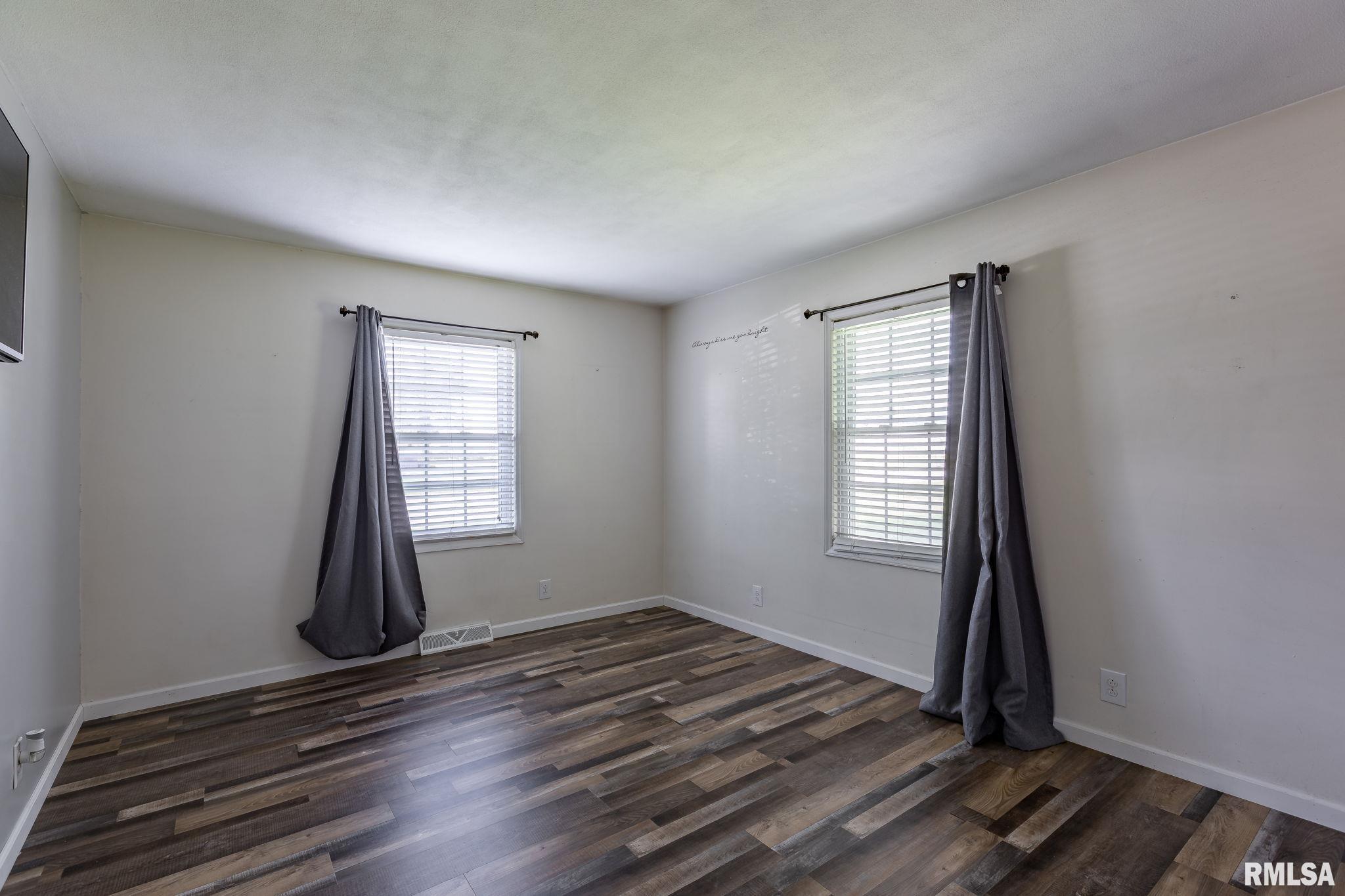 13229 140th Street West Taylor Ridge, IL 61284 - Photo 19 of 29