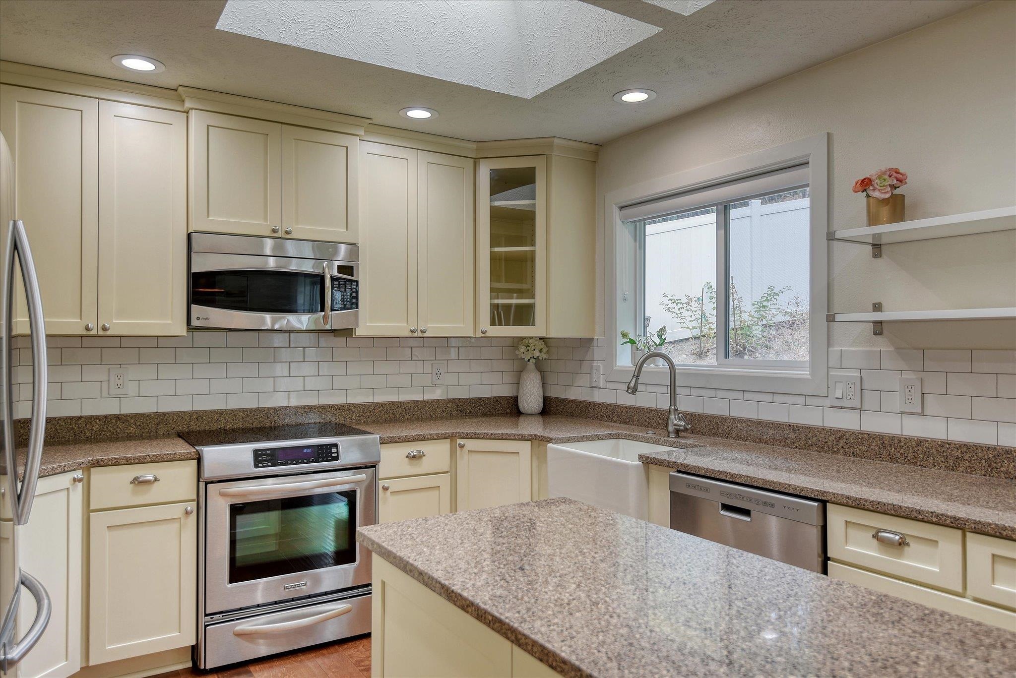 18106 North Hilltop Road Colbert, WA 99005 - Photo 10 of 42 Gallery Image 10