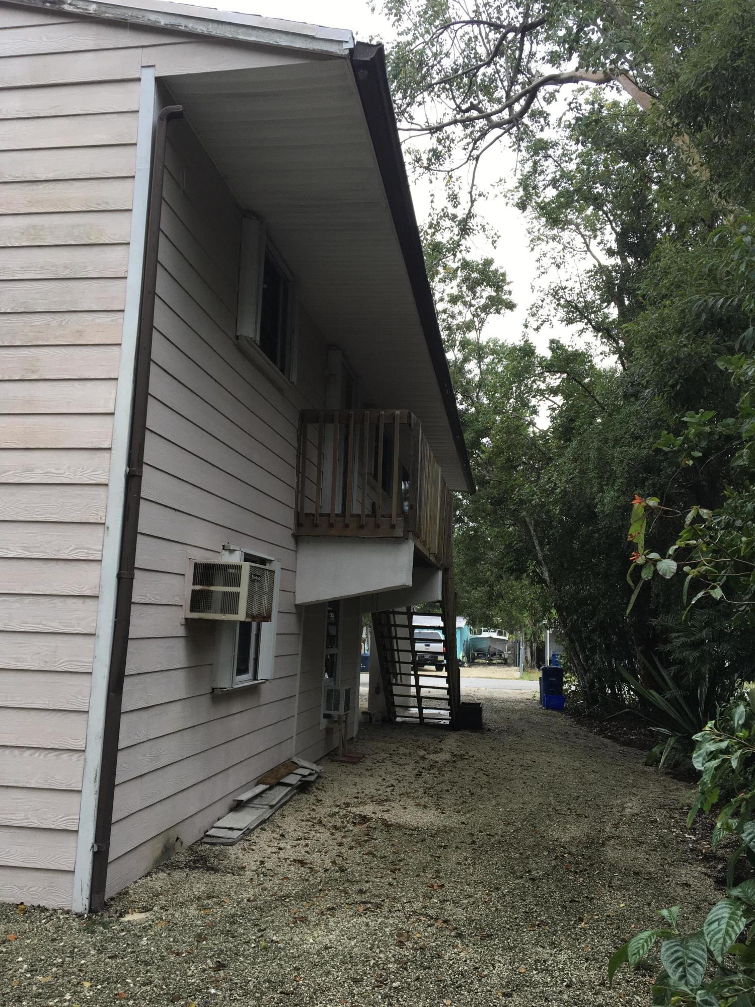 9 Dolphin Road Key Largo, FL 33037 - Photo 21 of 32 24048F5F-808A-4AA3-A3BD-EFAA04395F6D