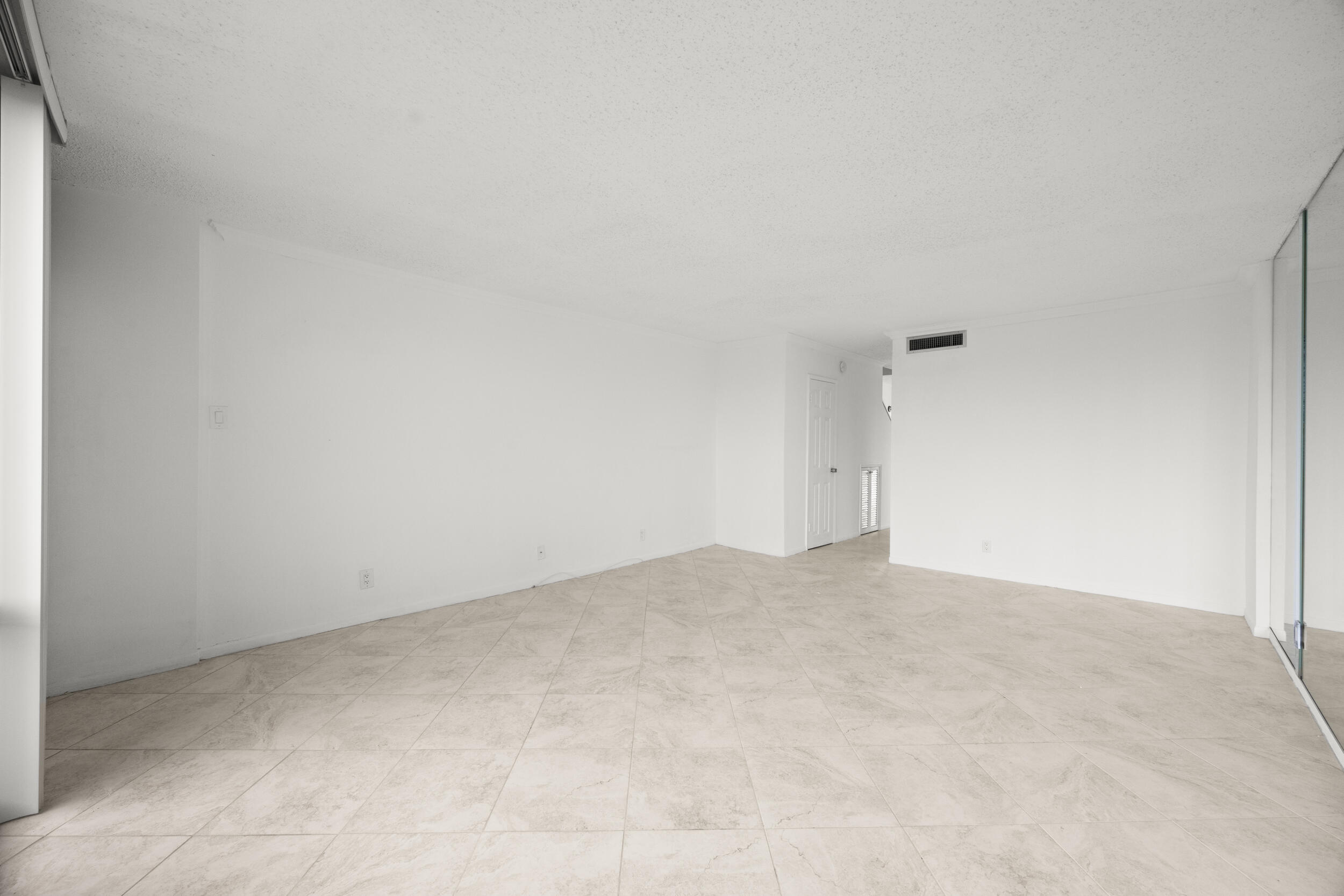 Undisclosed Address Boca Raton, FL 33432 - Photo 16 of 27 a view of an empty room