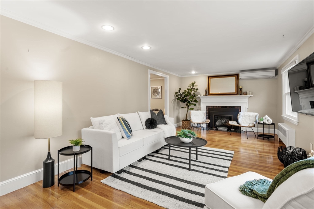 64 Edgewood Road Westwood, MA 02090 - Photo 8 of 40 Gallery Image 8