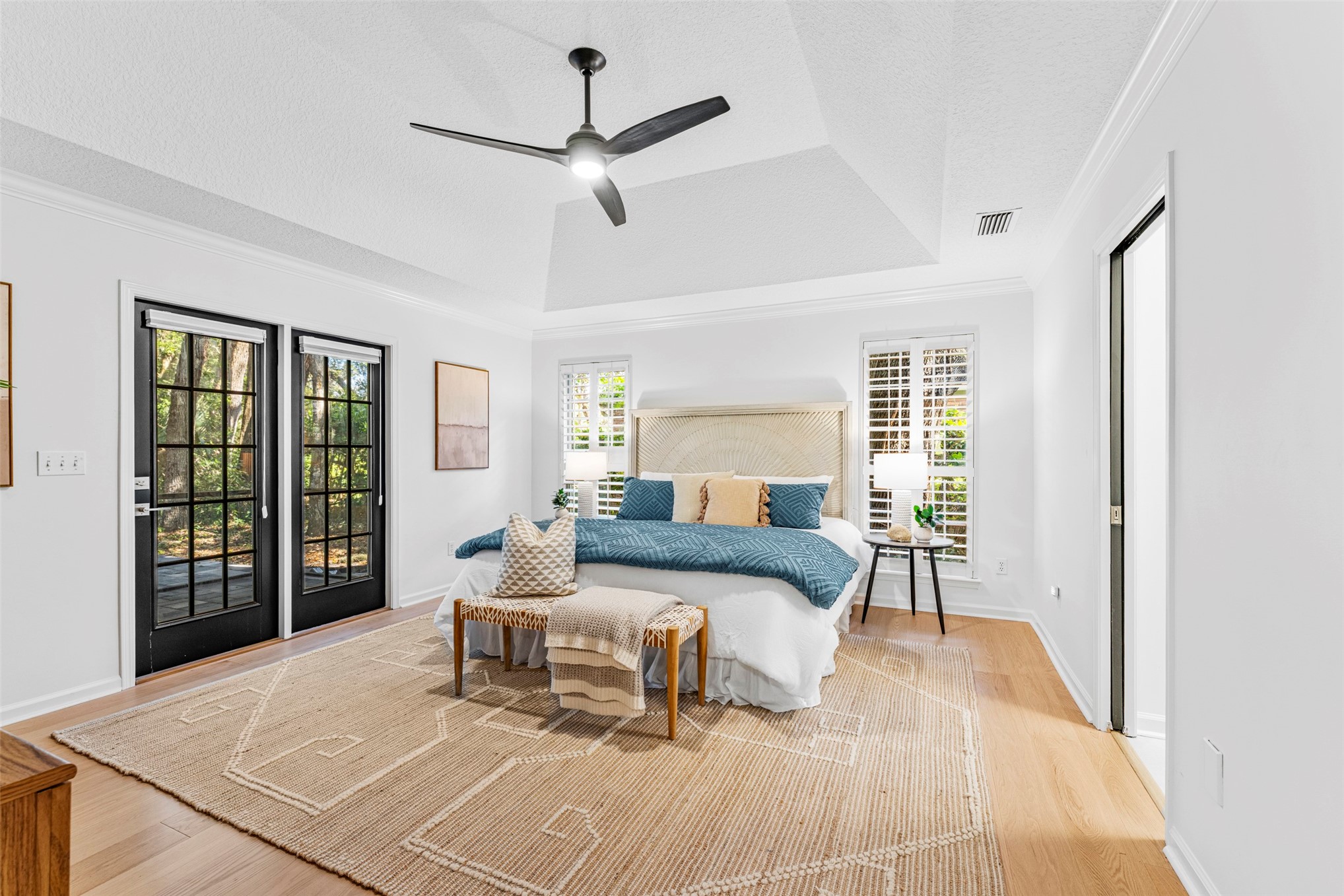 4708 Rigging Drive Fernandina Beach, FL 32034 - Photo 14 of 32 a living room with furniture and a large window
