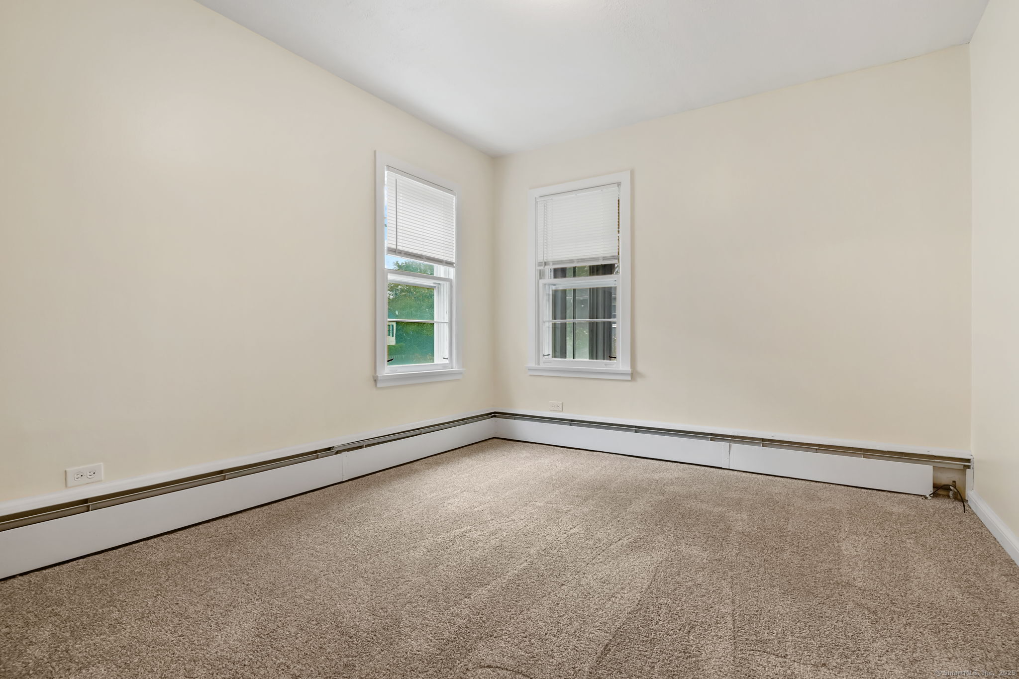 1 Chapman Avenue Waterford, CT 06385 - Photo 24 of 39 an empty room with windows