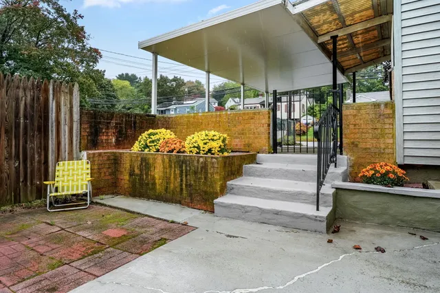 $2,800 | 1 Chapman Avenue, Waterford, CT 06385