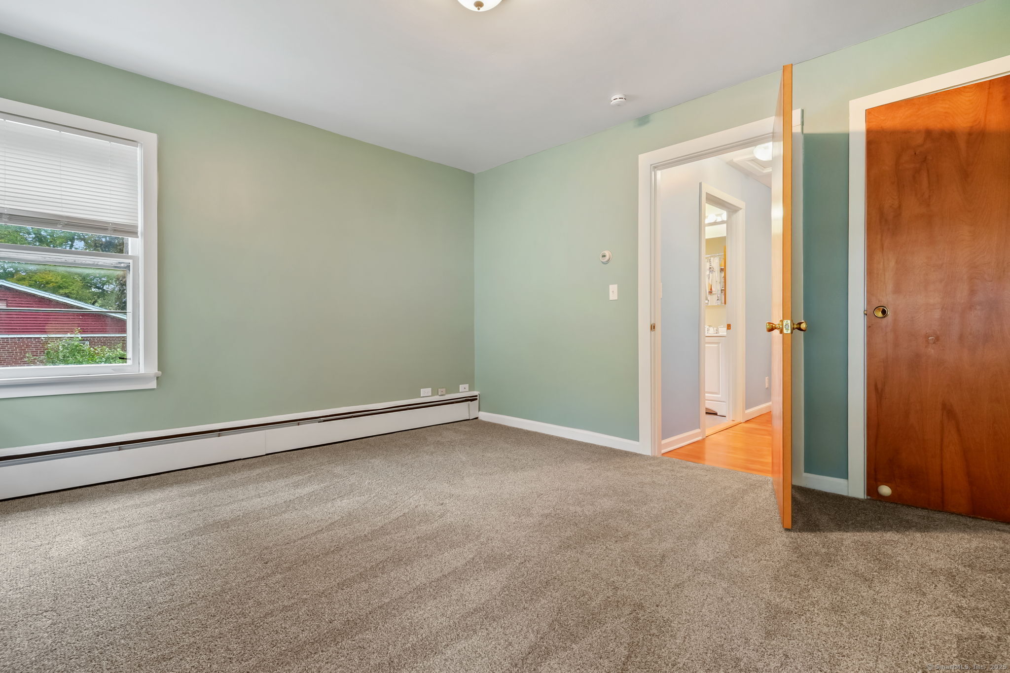 1 Chapman Avenue Waterford, CT 06385 - Photo 8 of 39 an empty room with window