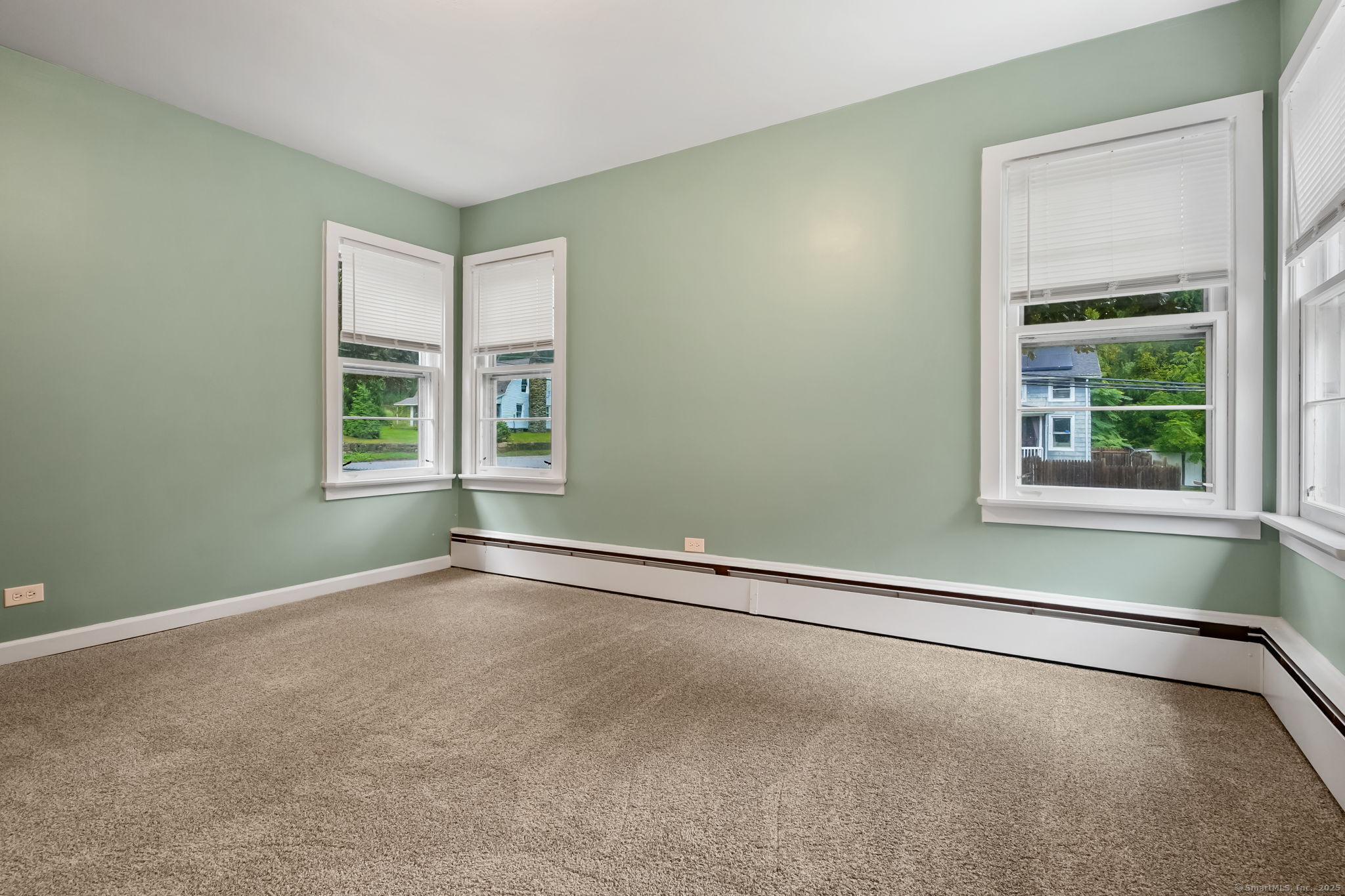 1 Chapman Avenue Waterford, CT 06385 - Photo 9 of 39 an empty room with a window