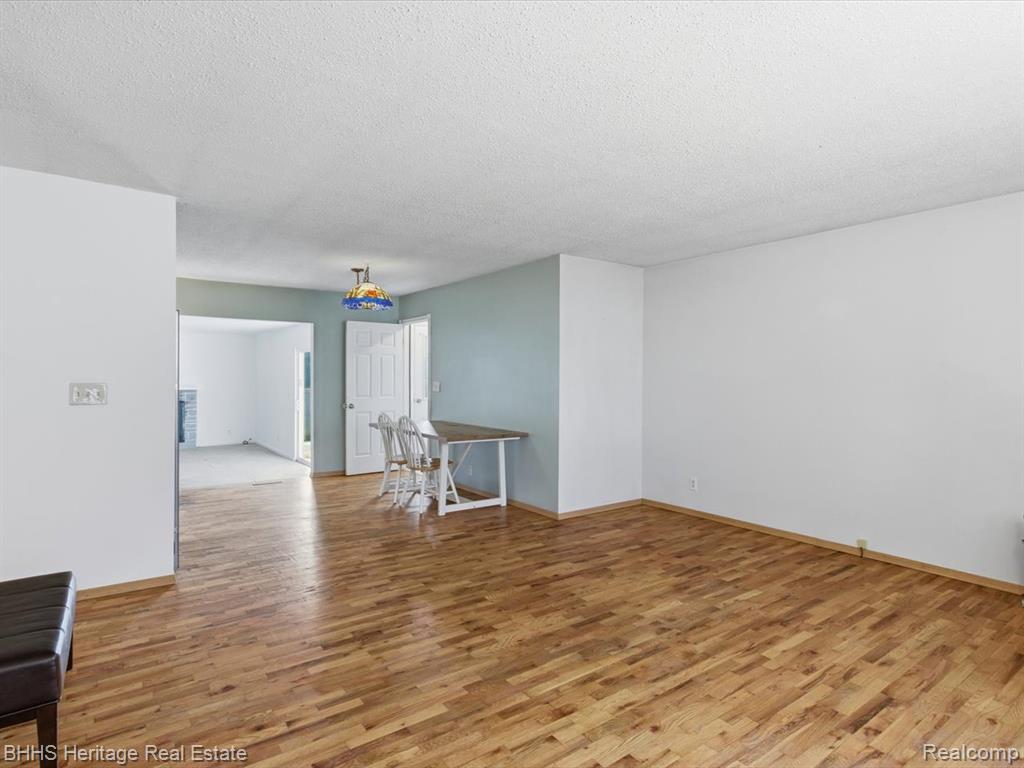 12215 Linden Road Linden, MI 48451 - Photo 6 of 31