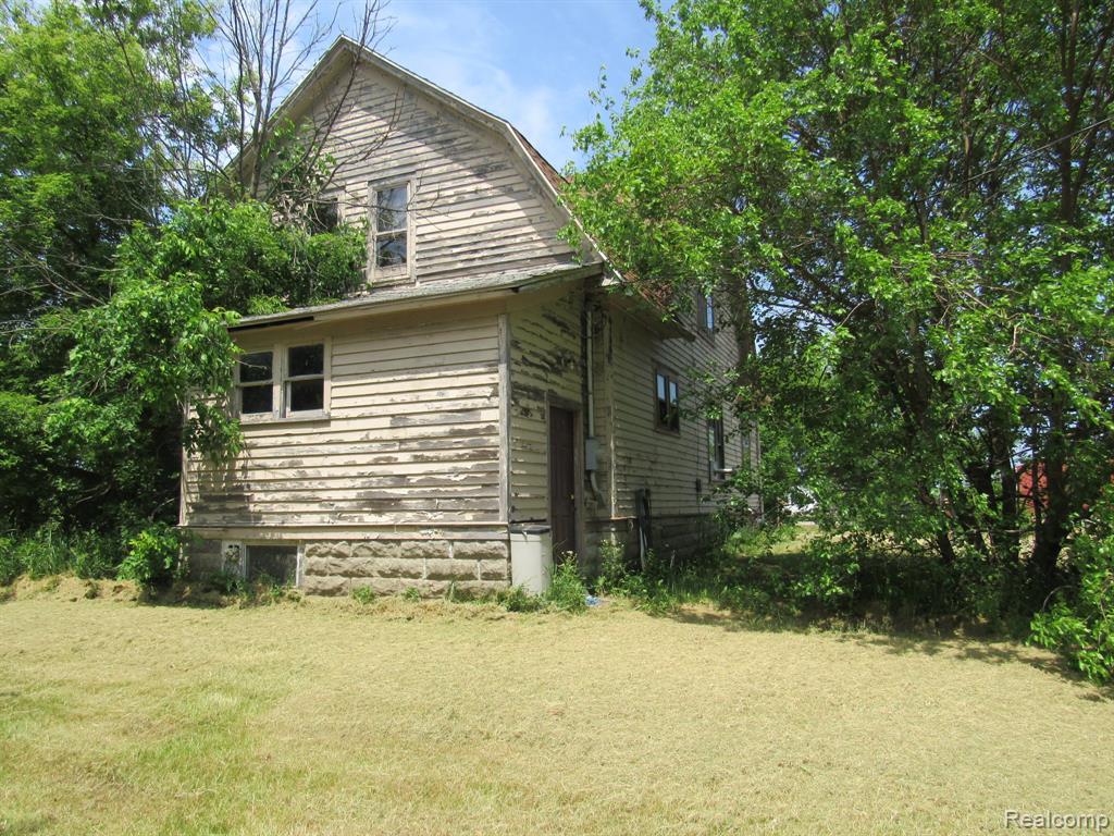 695 Cass Avenue Road Bay City, MI 48708 - Photo 4 of 52