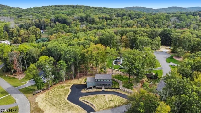 $879,900 | 5 Percy Place, Andover, NJ 07821