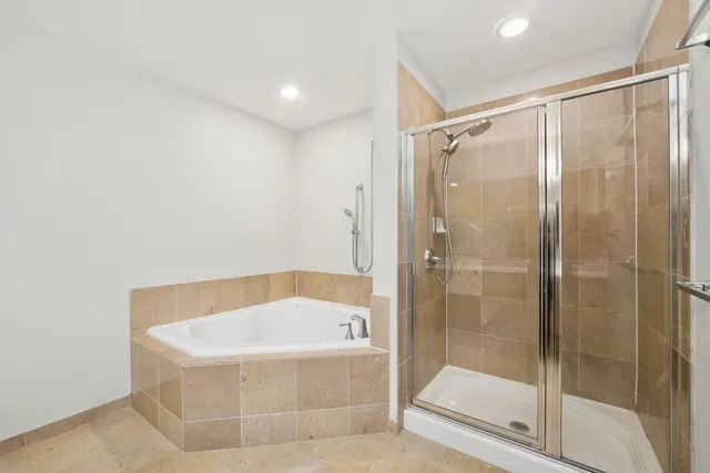 $375,000 | 1515 South Prairie Avenue, Unit 803, Chicago, IL 60605