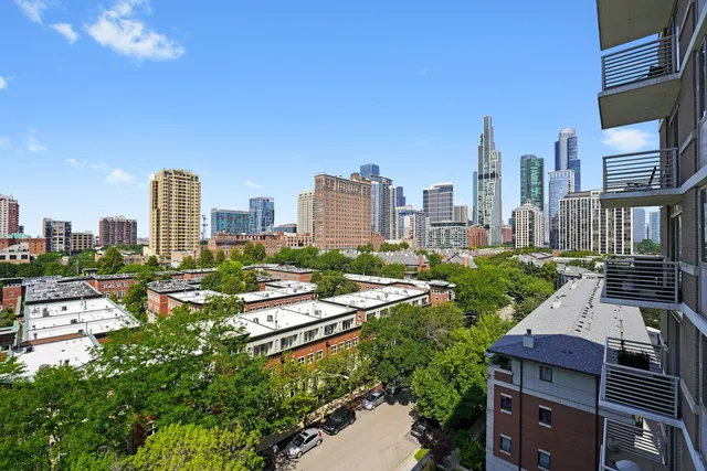 $375,000 | 1515 South Prairie Avenue, Unit 803, Chicago, IL 60605