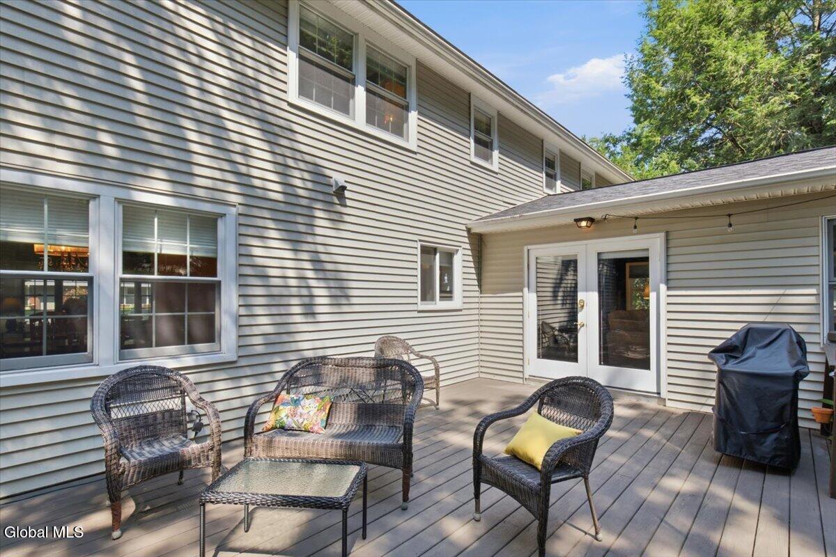 1354 Rowe Road Niskayuna, NY 12309 - Photo 36 of 43 36-042_MW2_5711