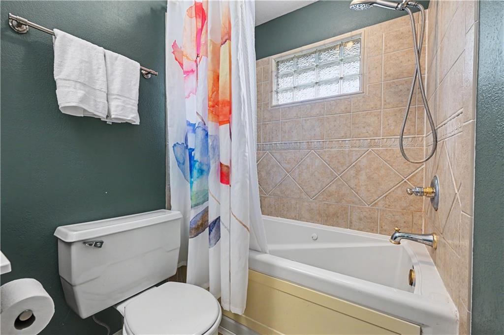 2220 Learnard Avenue Lawrence, KS 66046 - Photo 19 of 37
