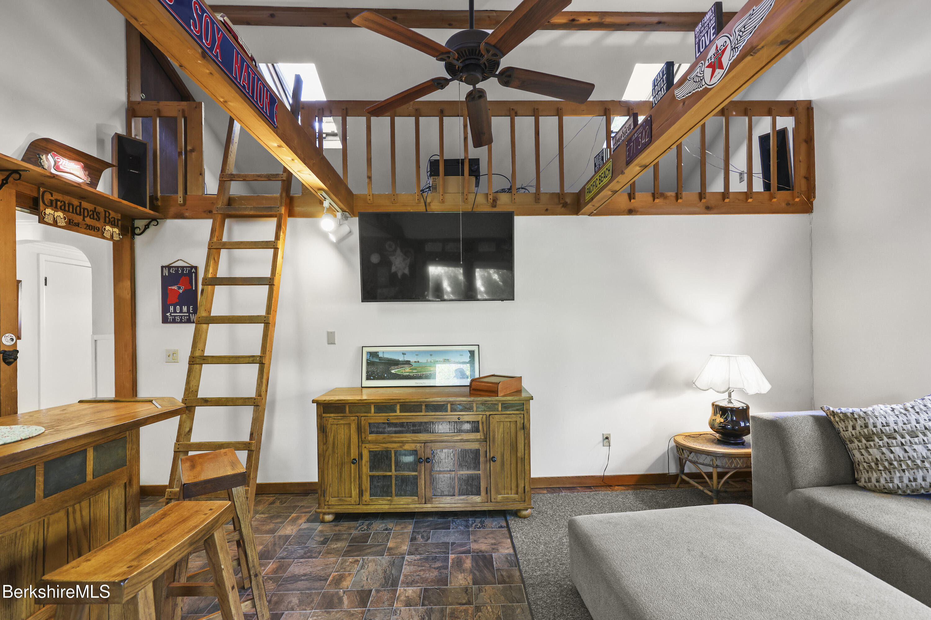 131 Luce Road Williamstown, MA 01267 - Photo 8 of 33 50 Family Room