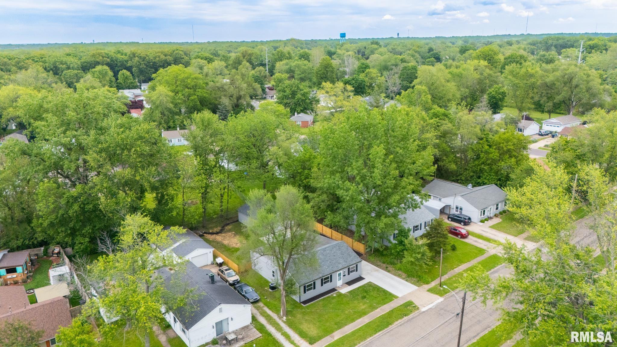 225 Algonquin Road Marquette Heights, IL 61554 - Photo 8 of 44 Gallery Image 8