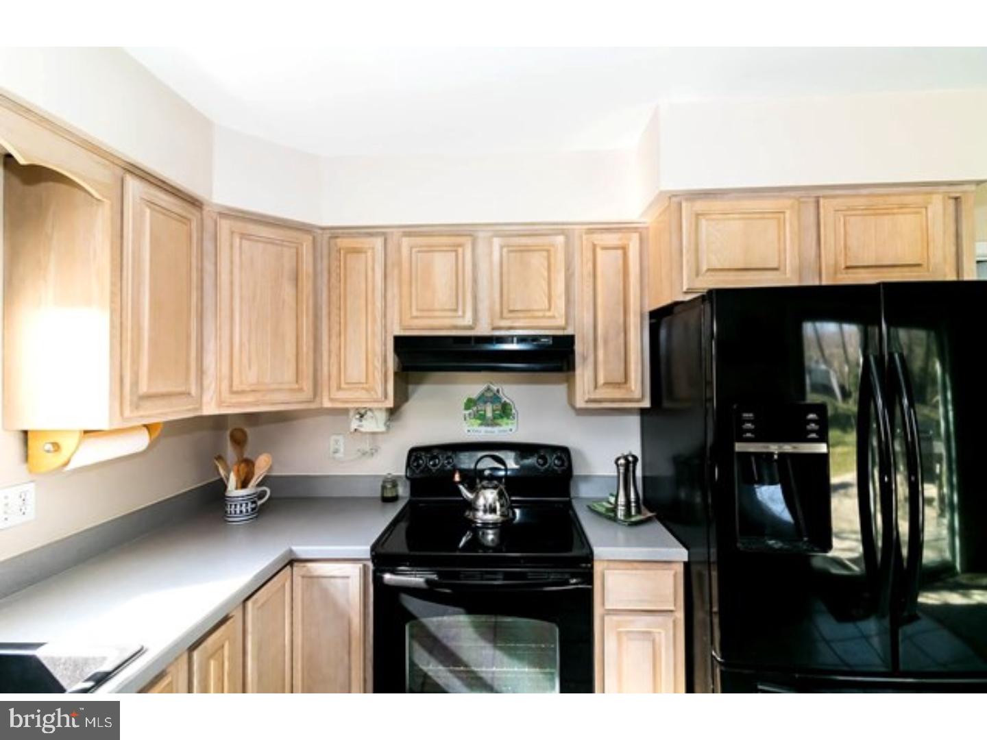 22 Pelham Road Marlton, NJ 08053 - Photo 8 of 24 Gallery Image 8