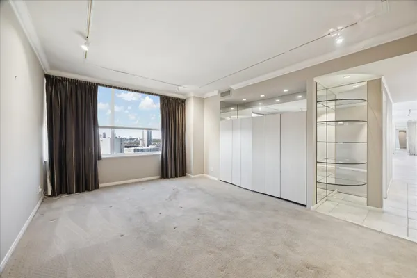 $625,000 | 14 Greenway Plaza, Unit 22M/R, Houston, TX 77046