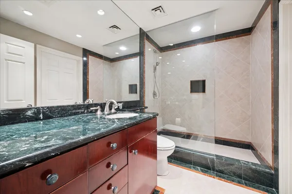 $625,000 | 14 Greenway Plaza, Unit 22M/R, Houston, TX 77046