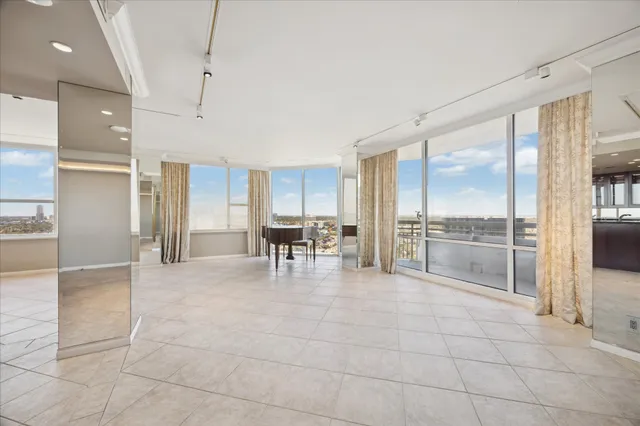 $799,000 | 14 Greenway Plaza, Unit 22M/R, Houston, TX 77046