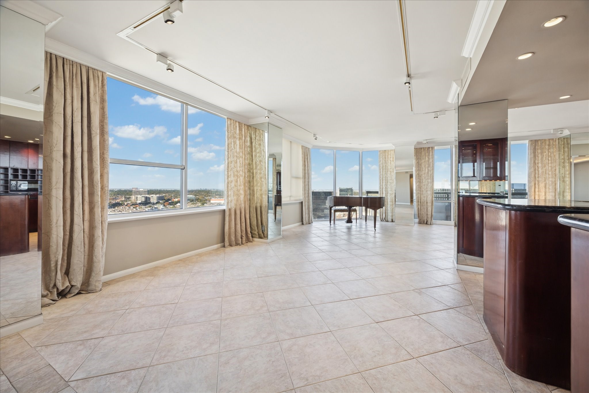 14 Greenway Plaza, Unit 22M/R Houston, TX 77046 - Photo 8 of 40