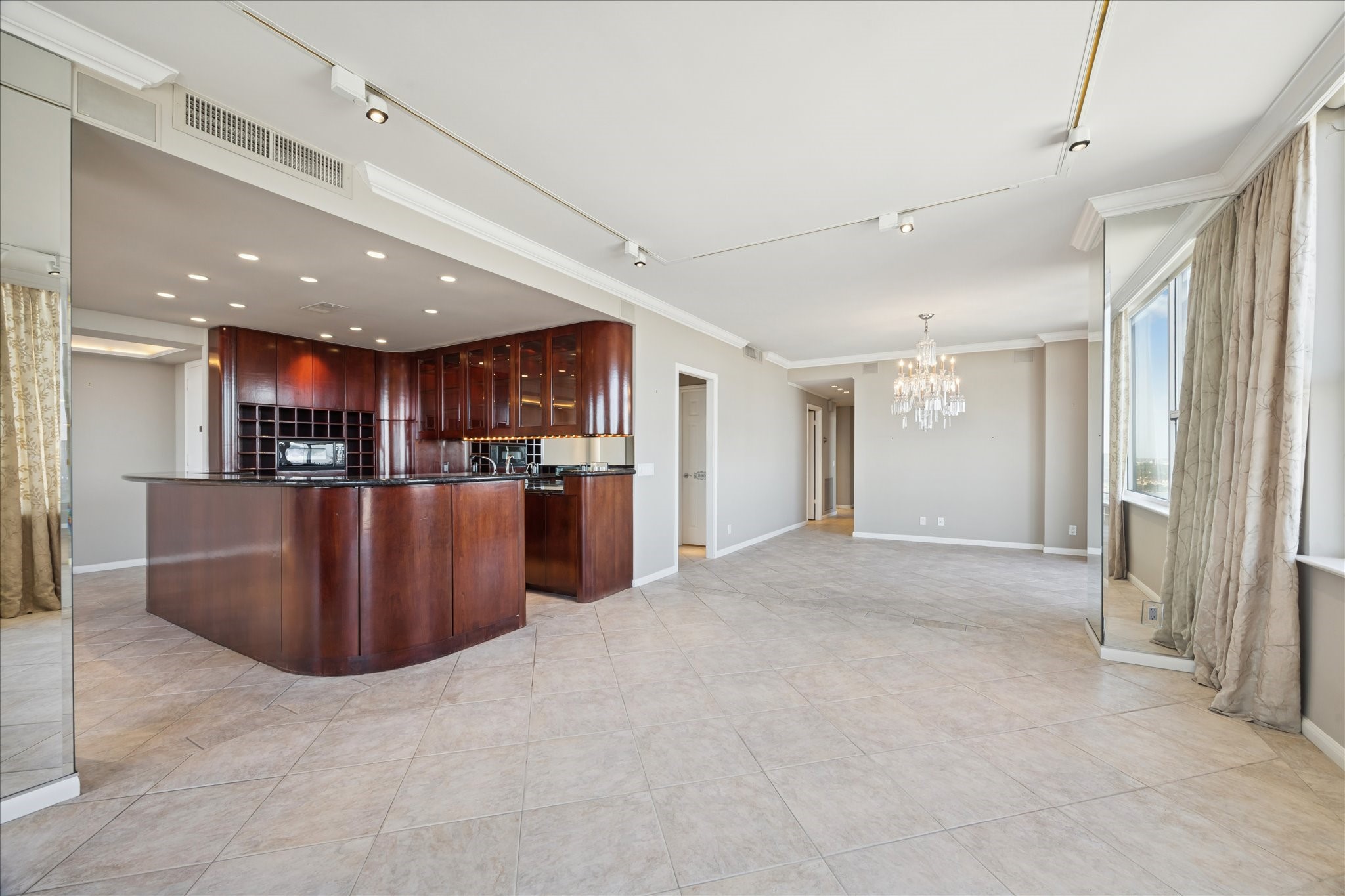 14 Greenway Plaza, Unit 22M/R Houston, TX 77046 - Photo 9 of 40