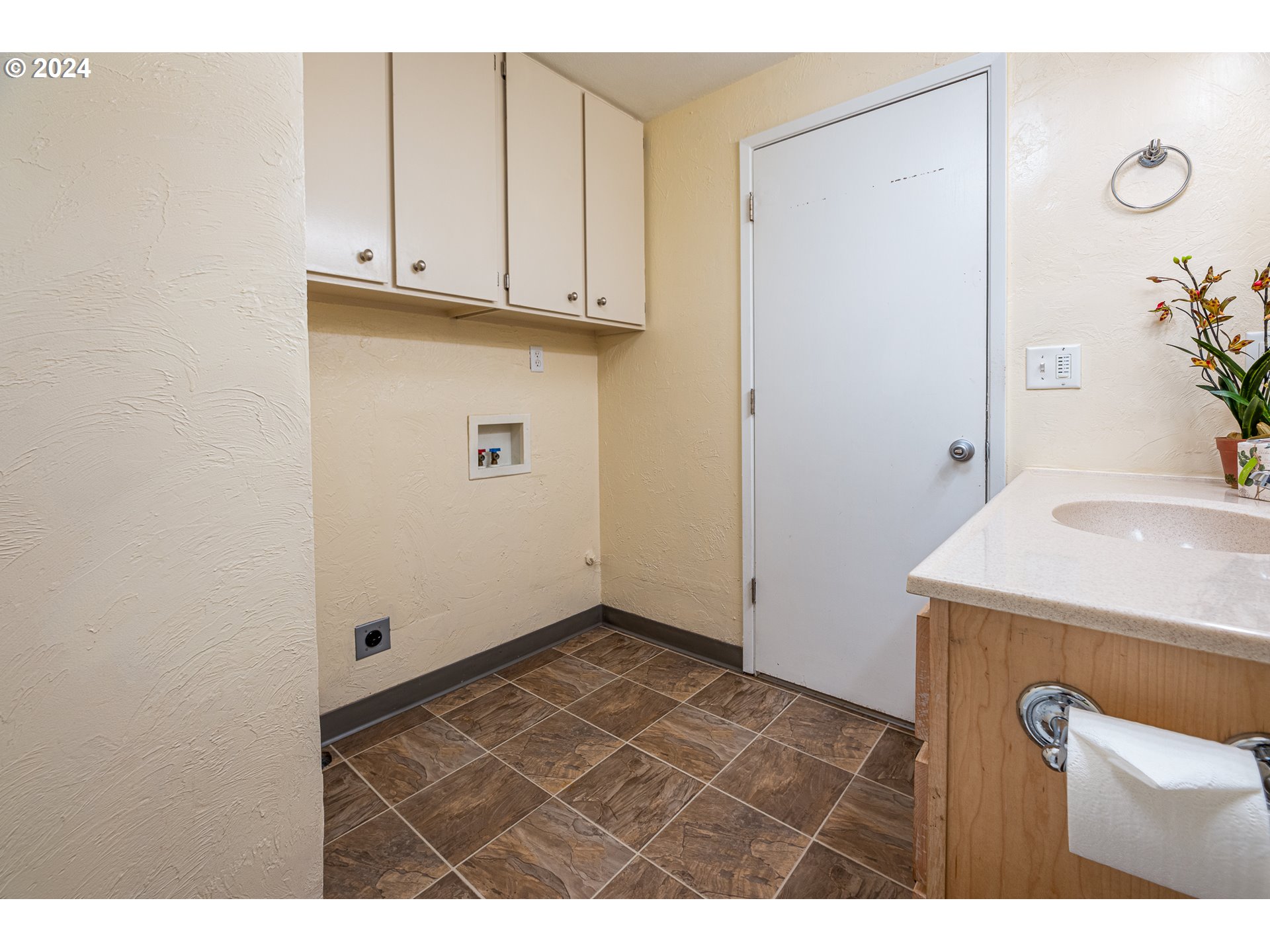 568 Night Hawk Lane Springfield, OR 97477 - Photo 23 of 32