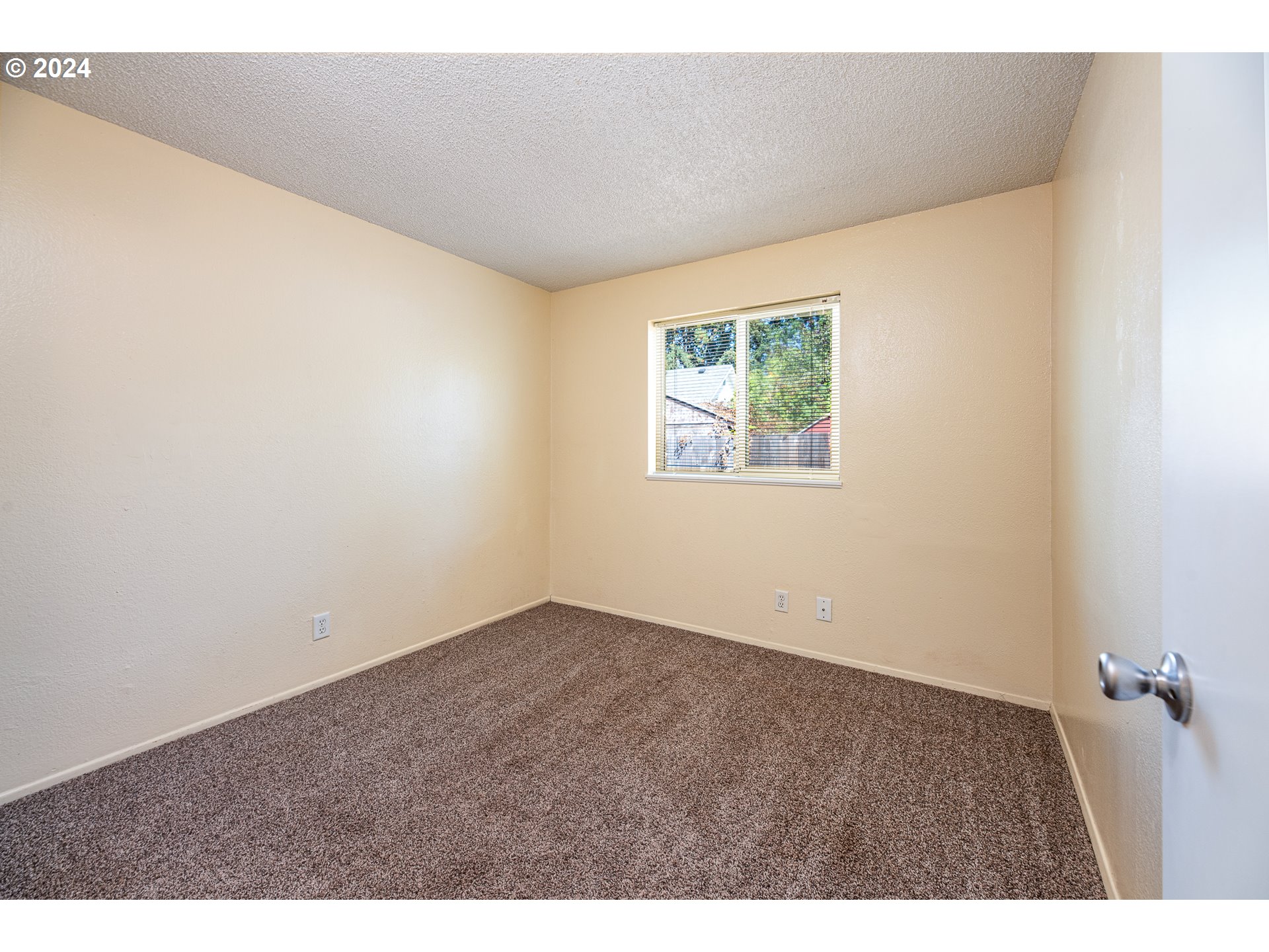 568 Night Hawk Lane Springfield, OR 97477 - Photo 27 of 32