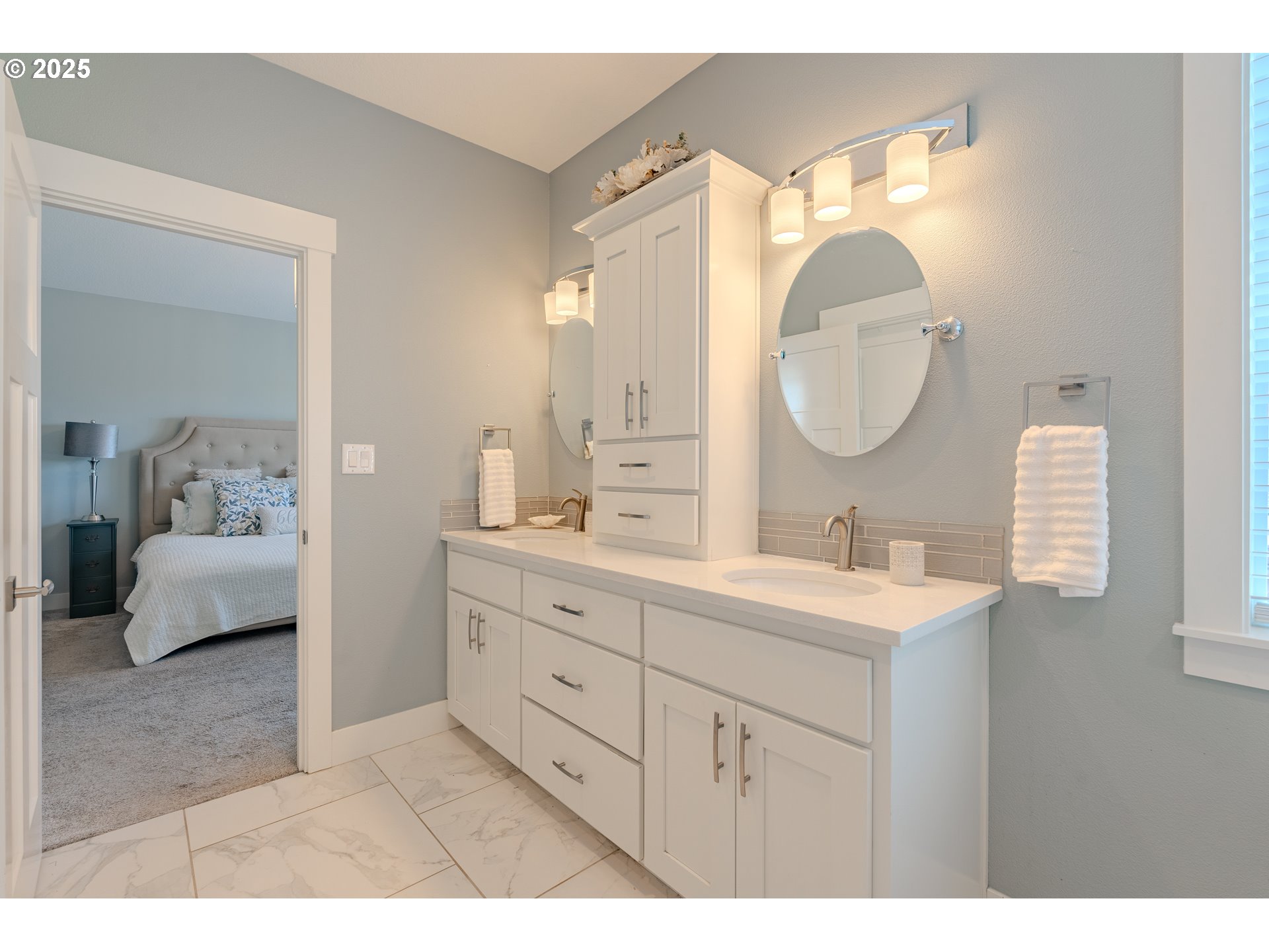 15906 Northeast 22nd Avenue Ridgefield, WA 98642 - Photo 19 of 48 Primary Bedroom