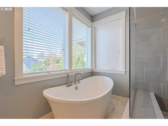 $985,000 | 15906 Northeast 22nd Avenue, Ridgefield, WA 98642