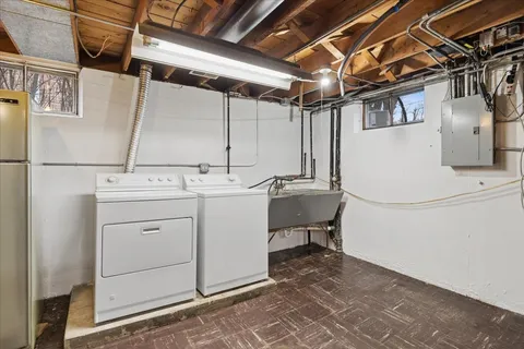 $379,000 | 645 6th Avenue, La Grange, IL 60525