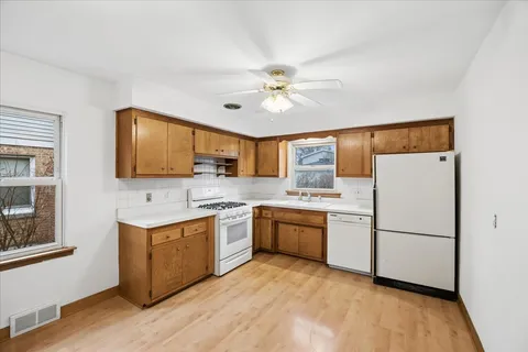 $379,000 | 645 6th Avenue, La Grange, IL 60525