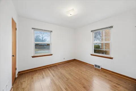 $379,000 | 645 6th Avenue, La Grange, IL 60525