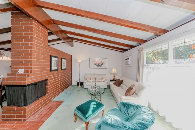 $999,000 | 2041 Knoxville Avenue, Long Beach, CA 90815