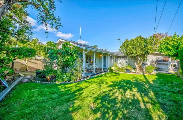 $999,000 | 2041 Knoxville Avenue, Long Beach, CA 90815