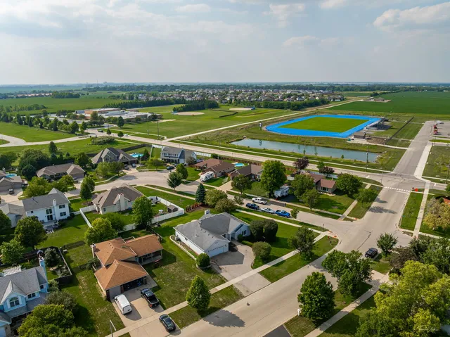 $375,000 | 24730 South Foxford Drive, Manhattan, IL 60442