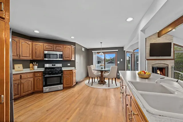 $375,000 | 24730 South Foxford Drive, Manhattan, IL 60442