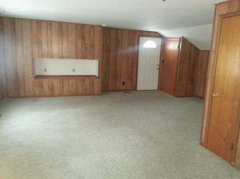 1414 South Dye Road Flint, MI 48532 - Photo 9 of 13 20416291-8.JPG
