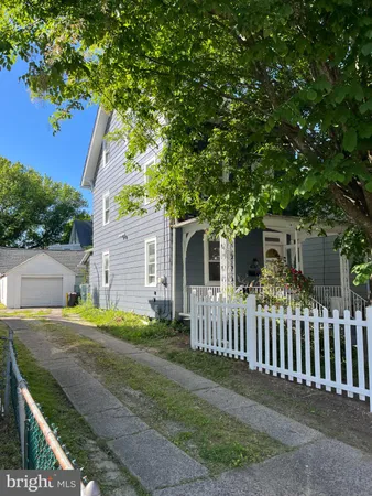 $399,000 | 227 Greenfield Avenue, Ardmore, PA 19003