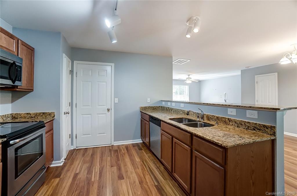 5949 Sullins Road Charlotte, NC 28214 - Photo 5 of 15 Gallery Image 5