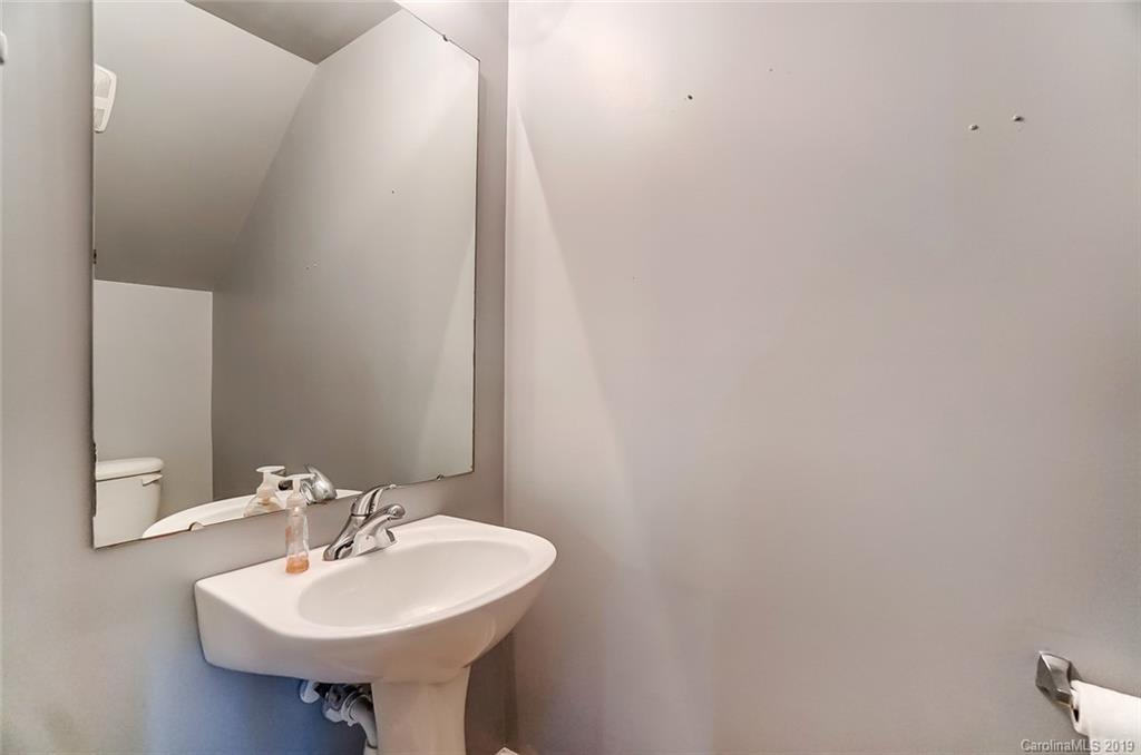 5949 Sullins Road Charlotte, NC 28214 - Photo 6 of 15 Gallery Image 6
