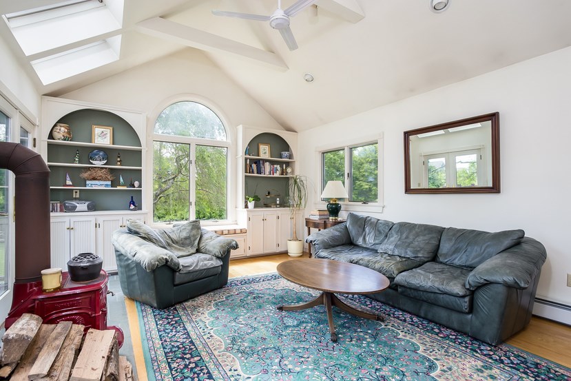 581 Middle Road Portsmouth, RI 02871 - Photo 14 of 33