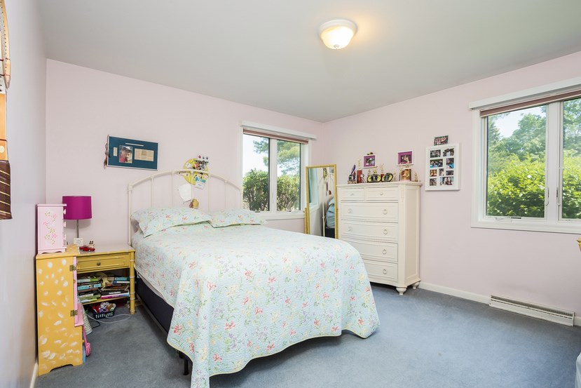 581 Middle Road Portsmouth, RI 02871 - Photo 19 of 33