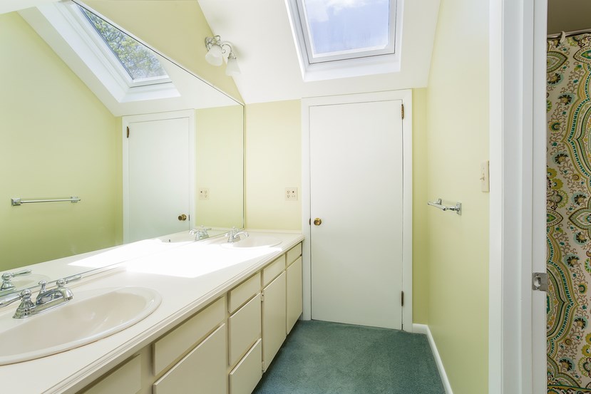 581 Middle Road Portsmouth, RI 02871 - Photo 23 of 33