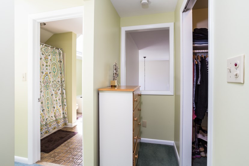 581 Middle Road Portsmouth, RI 02871 - Photo 24 of 33