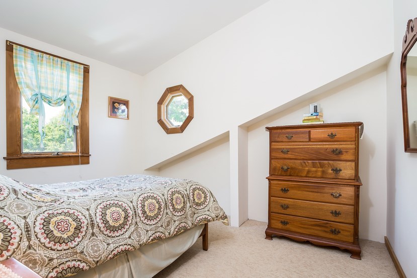 581 Middle Road Portsmouth, RI 02871 - Photo 27 of 33