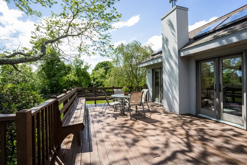 581 Middle Road Portsmouth, RI 02871 - Photo 30 of 33