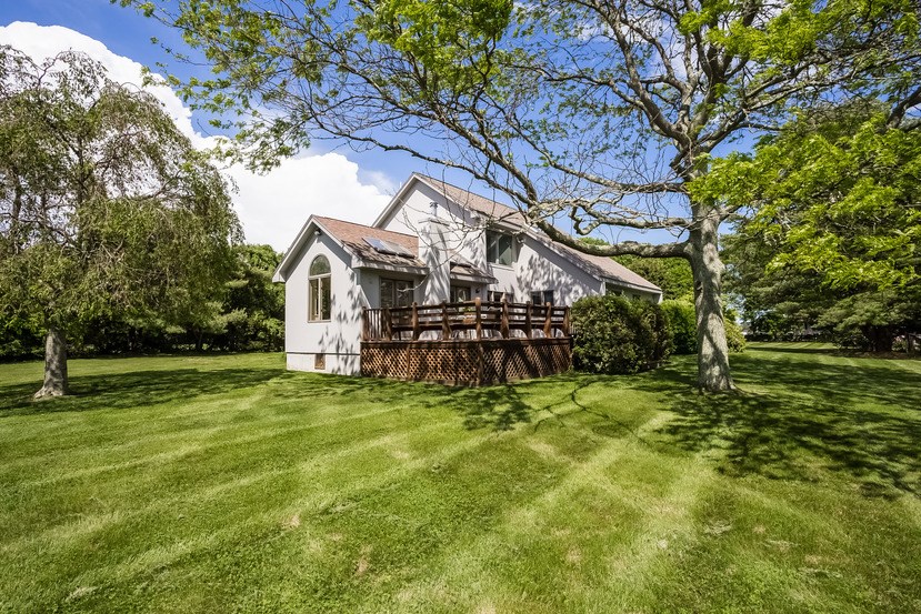 581 Middle Road Portsmouth, RI 02871 - Photo 32 of 33