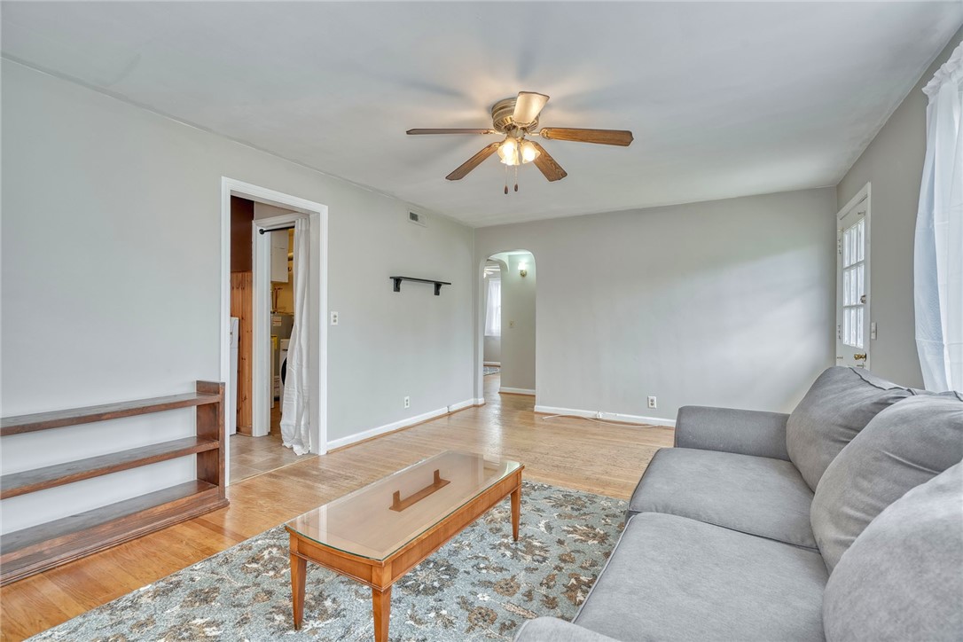 110 Howard Road Gates, NY 14606 - Photo 4 of 23